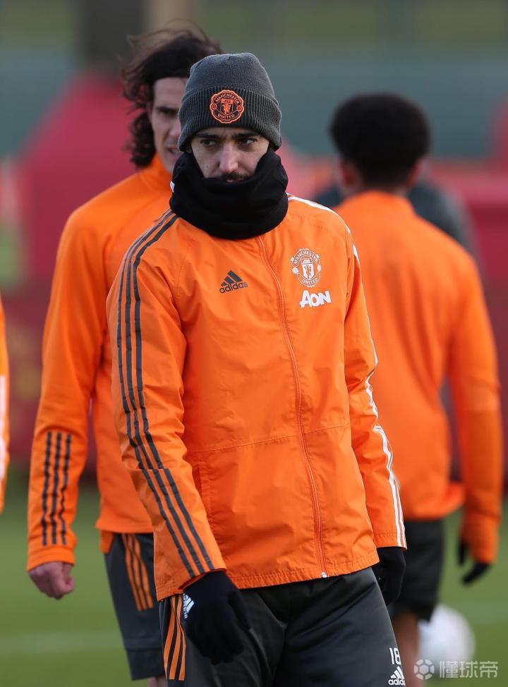 今晚犹他爵士备战足总杯;回应争议细节曝光;更衣室稳定;球队文化再被提及的简单介绍 今晚犹他爵士备战足总杯;回应争议细节曝光;更衣室稳定;球队文化再被提及的简单介绍